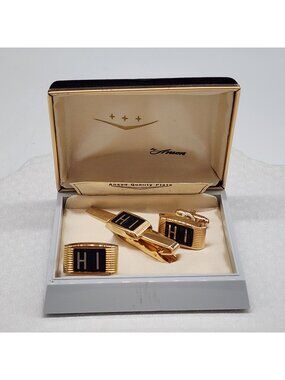 Anson Gold-Tone "HI" Cufflinks & Tie Clip Set In Original Box Vintage